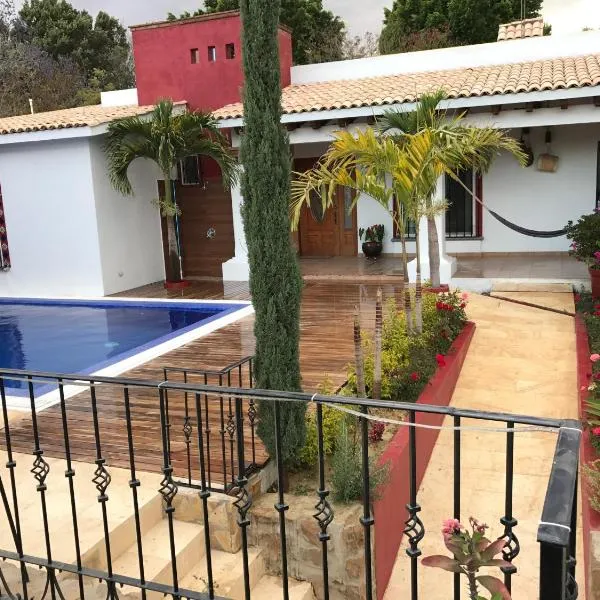 Casa Al Pie De La Sierra、オアハカのホテル