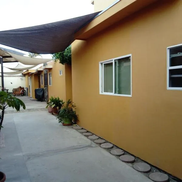 Casa Edka, hotell i Playa del Estero