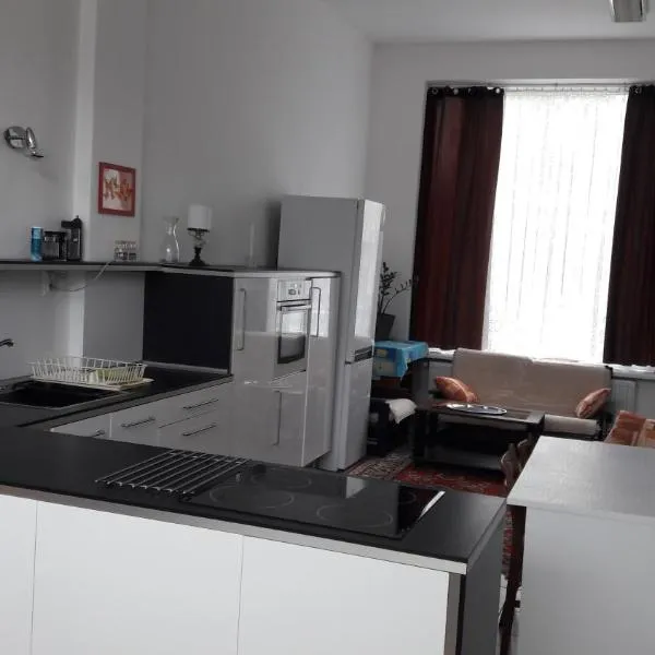 Apartman YVET, отель в городе Sučany