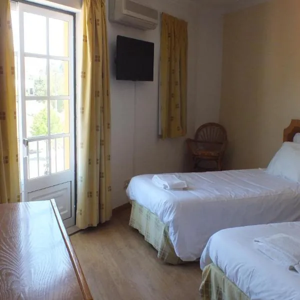 Residencial Gil Vicente, hotel in Bioucas