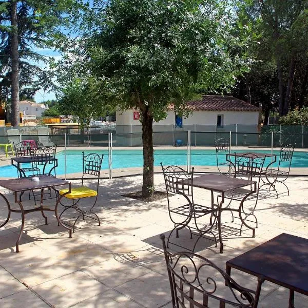 Logis Hotel Le Vieux Moulin – hotel w mieście Gignac