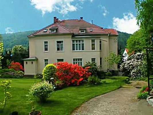 Haus Grüllich, hotel v destinaci Rathmannsdorf