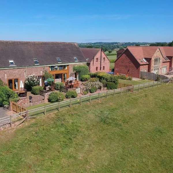 The Dinney Holiday Cottages, hotel sa Bridgnorth