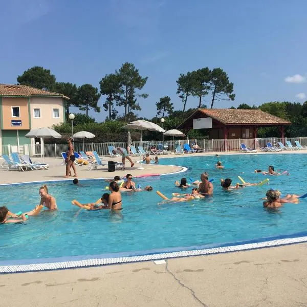 Résidence Mes Amours d'Enfants - Les Villas du Lac, hotel v destinaci Soustons