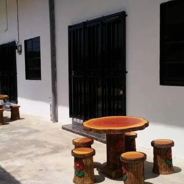 Rehat Penginapan Famili, hotel v destinaci Kampung Kuala Besut