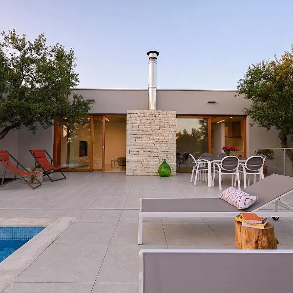 Casa Vari โรงแรมในโรวีน