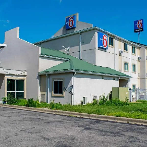Motel 6-Seymour, IN - North, hotel en North Vernon