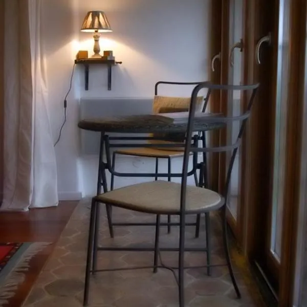 La Grange aux Loirs B&B, hotel v destinácii Courtioux