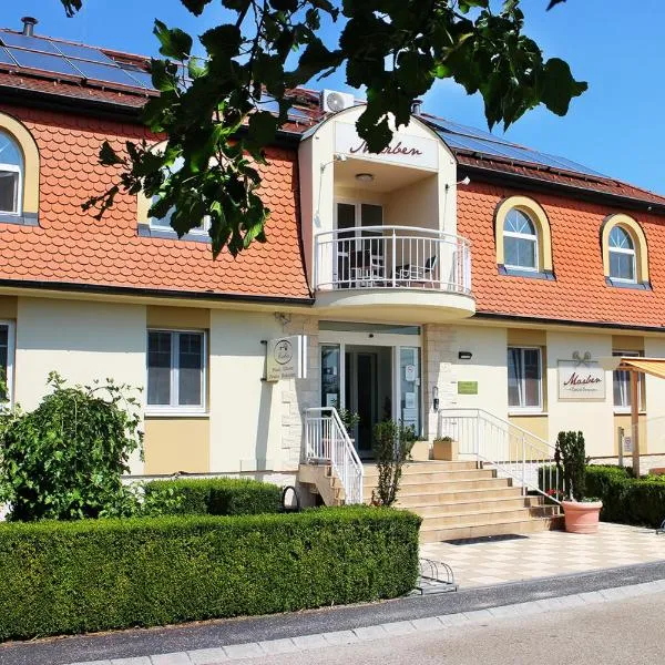 Marben Panzió, hotel in Hegykő