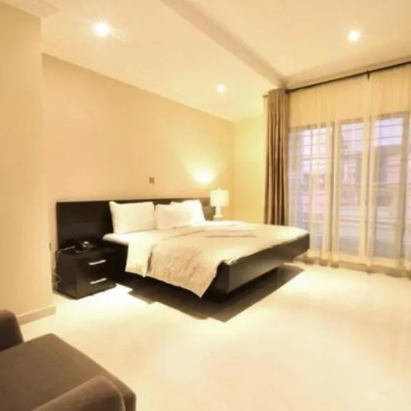 Villa Thirty Three, hotel in Igboshere