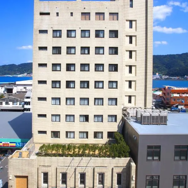 Amami Port Tower Hotel, hotel in Ōkachi