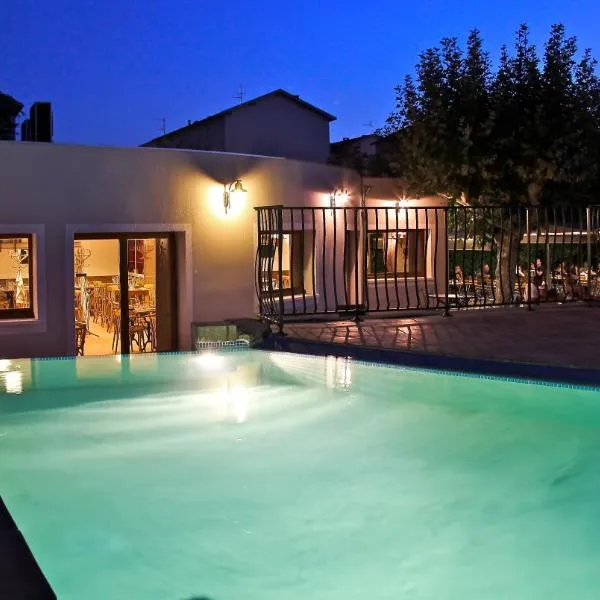 Logis Hotel Le Nouvel, hotel v destinaci Portes-lès-Valence