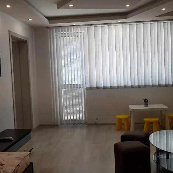 Д и В 2 - D & V 2 Apartment, hotel di Sandanski