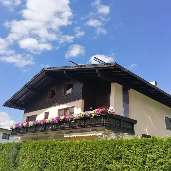 Wei Wei's Hostel, hotel v mestu Ehenbichl