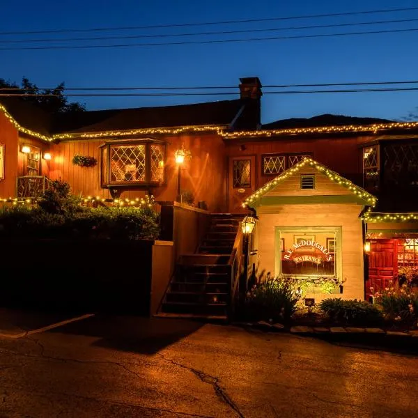 Hungry Trout Resort, hotel in Au Sable Forks