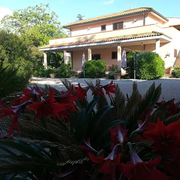 Agriturismo Podere San Carlo: Marsiliana'da bir otel