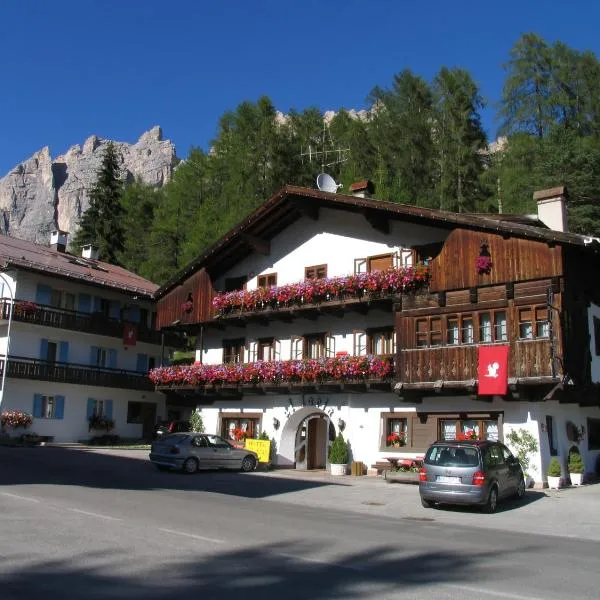 Hotel Al Larin – hotel w mieście Cortina dʼAmpezzo