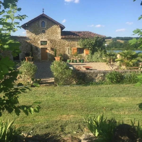 Gîte Le Cézan, hotel v destinaci Jégun
