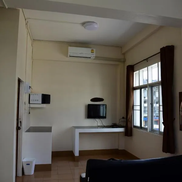 Tk Home 3, hotel in Lampang