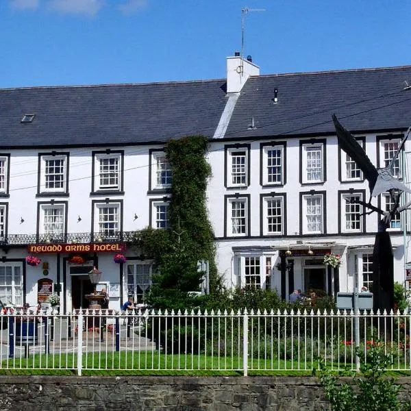 Neuadd Arms Hotel、Trecastleのホテル