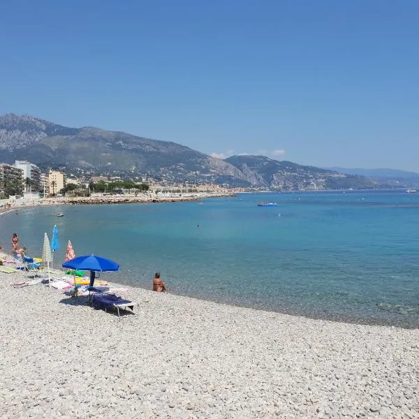 Beautiful studio near sea (free parking), hotel v destinaci Roquebrune-Cap-Martin