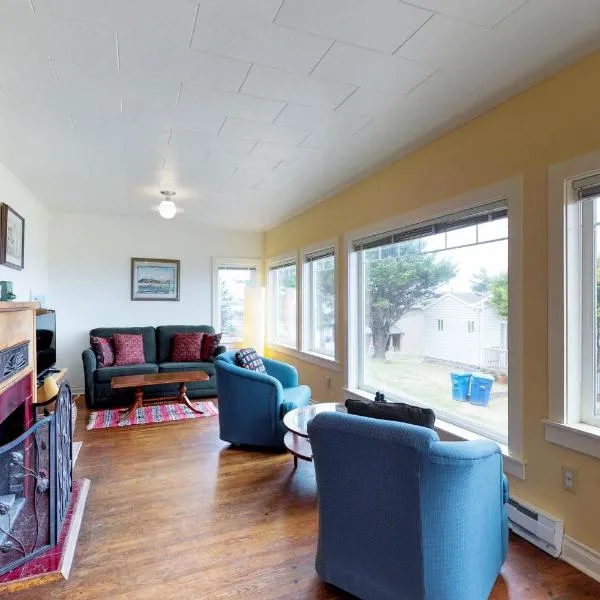 Whale - Watcher's Perch，位于迪波湾的酒店