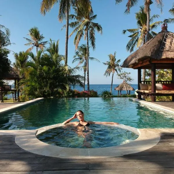 Relax Bali Resort, Diving & SPA, ocean front, hotel v destinaci Tulamben