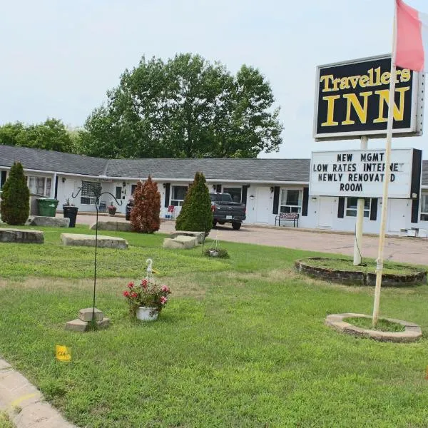 Travellers Inn โรงแรมในPetawawa