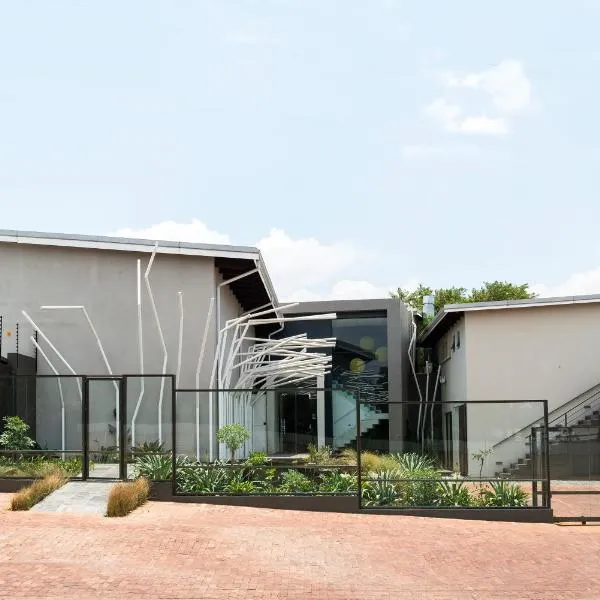 Alpine Attitude Boutique Hotel & Conference Venue, Hotel in Pretoria