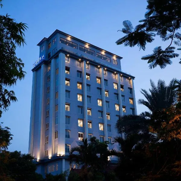 BATIQA Hotel Darmo - Surabaya, hótel í Surabaya