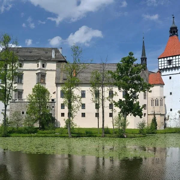 CASTLE AREA BLATNÁ, hotel in Blatná