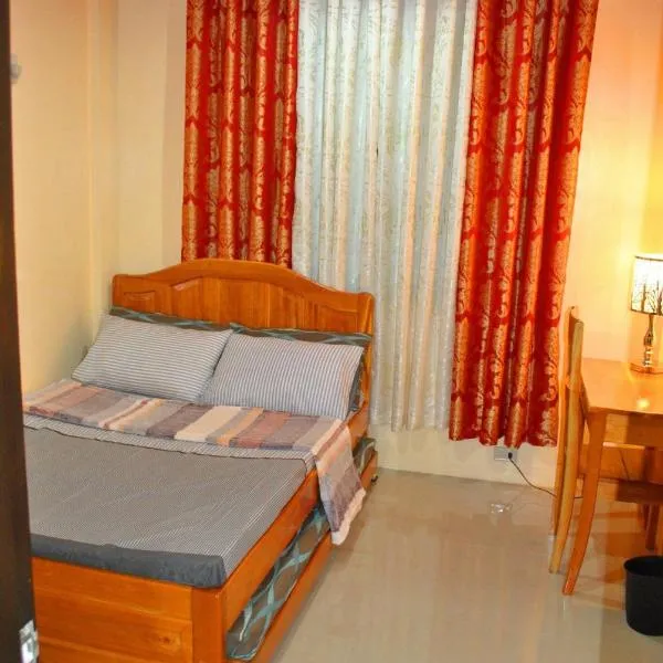 Fully AC 3BR House for 8pax near Airport and SM with 100mbps Wifi, hotel sa Santiago