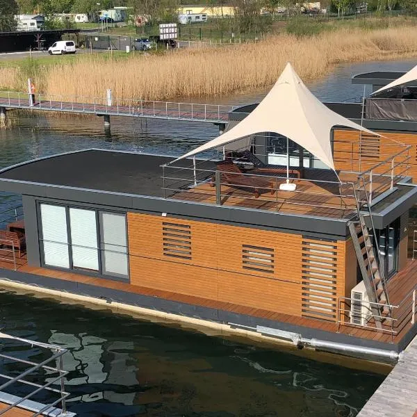Hausboot Harmonie, hotel v destinaci Bitterfeld