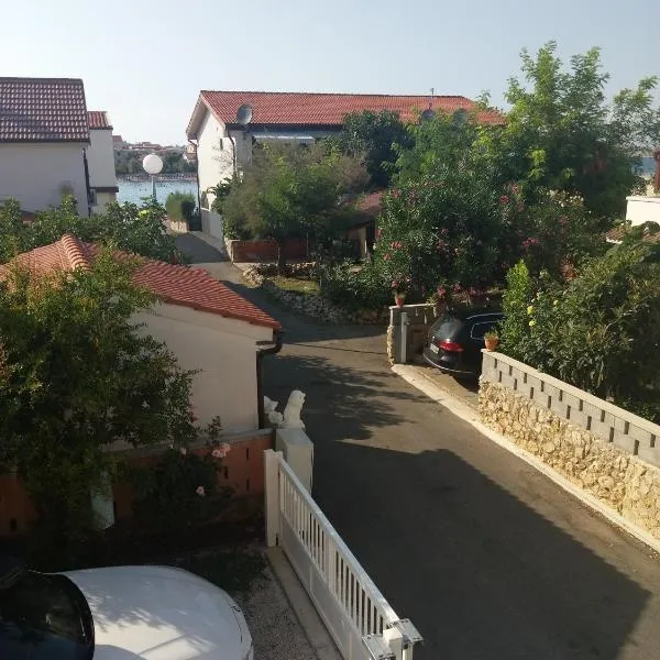 Ulica Žitna XXVII br.12 apartman Ljevar, hotel in Vir