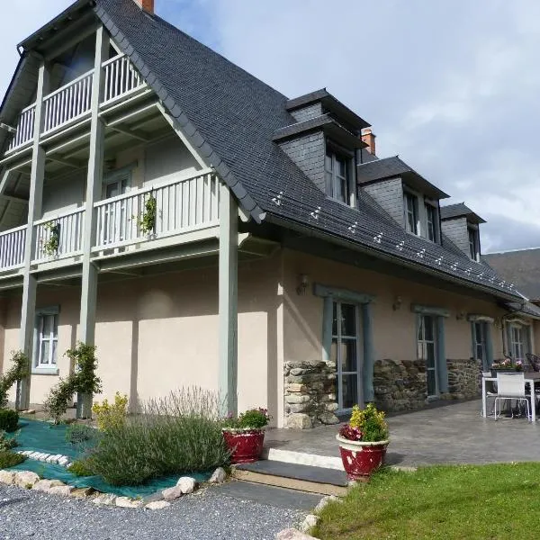 Les écuries de Lisa - Gîte de groupe 16 personnes, hotel in Barrancoueu