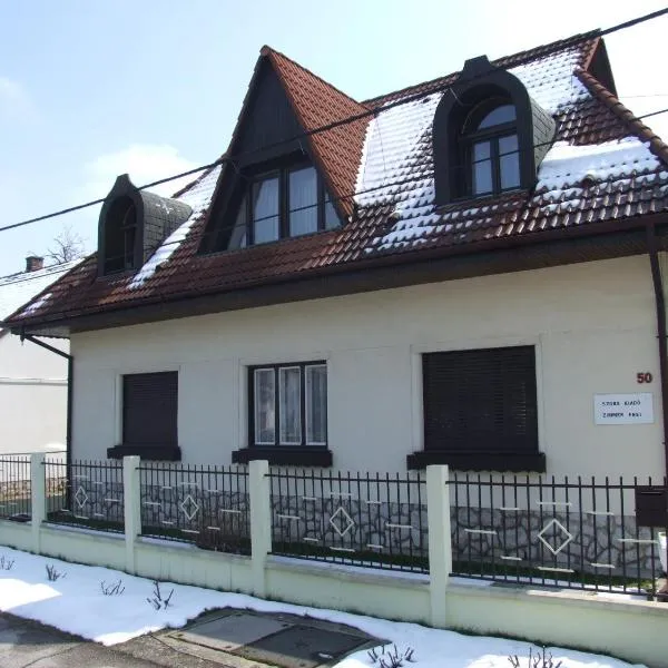 Révész Vendégház, Hotel in Harkány