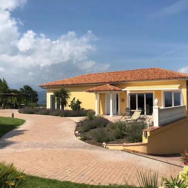 Villa Camporosso, hotel v destinaci Camporosso