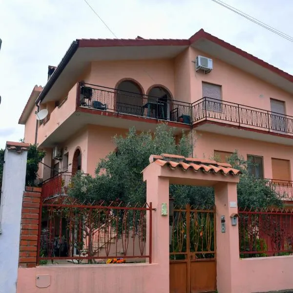 La Casa del Cuore – hotel w mieście Muravera