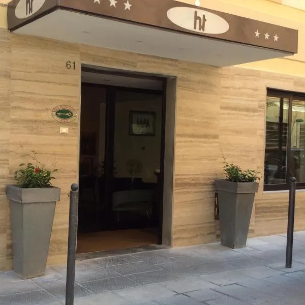 Hotel Touring, hotel v destinaci Livorno