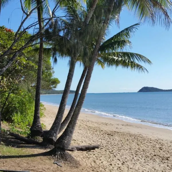 Cairns Northern Beaches Holiday Retreat، فندق في كليفتون بيتش