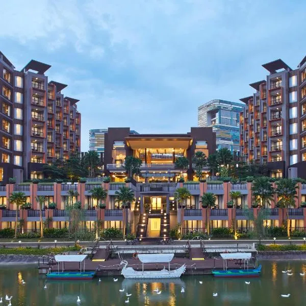 ASTON Sentul Lake Resort & Conference Center โรงแรมในโบกอร์