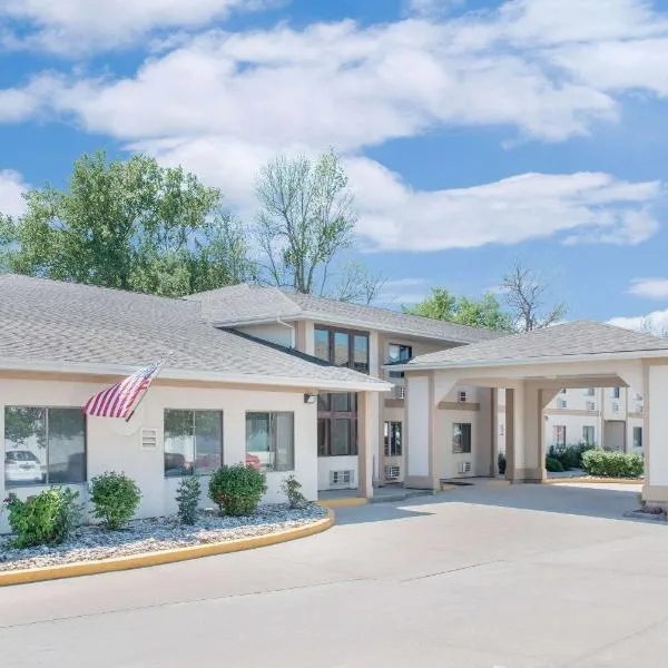 Super 8 by Wyndham Ottumwa, hotel v destinaci Ottumwa