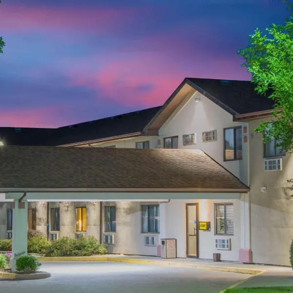 Super 8 by Wyndham Knoxville, hotel v destinaci Knoxville