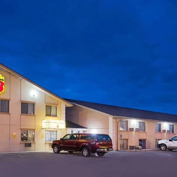 Super 8 by Wyndham Marshall MN, hotel em Marshall