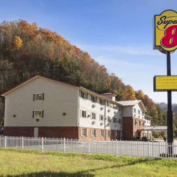 Super 8 by Wyndham Prestonsburg, ξενοδοχείο σε Paintsville