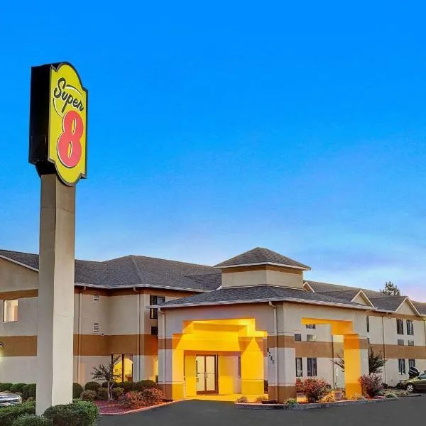 Super 8 by Wyndham Hernando, hotel di Hernando