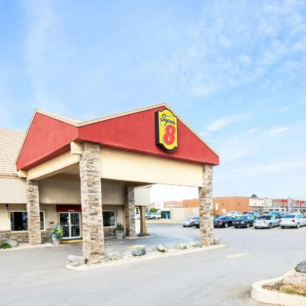Super 8 by Wyndham Cambridge/Kitchener/Waterloo Area, hotel v destinaci Cambridge