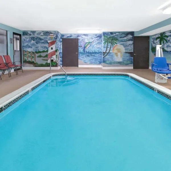 Super 8 by Wyndham Victoria/North/Mall Area, hotel in Victoria