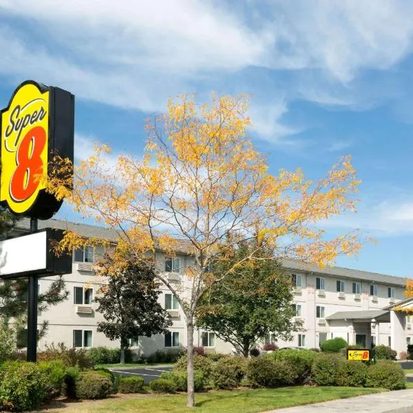 Super 8 by Wyndham Redmond, hotel v destinaci Redmond