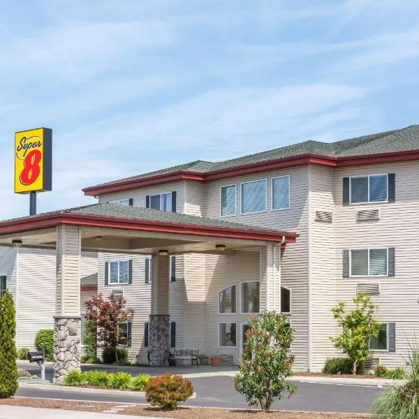 Super 8 by Wyndham Central Pt Medford, hotell i Central Point